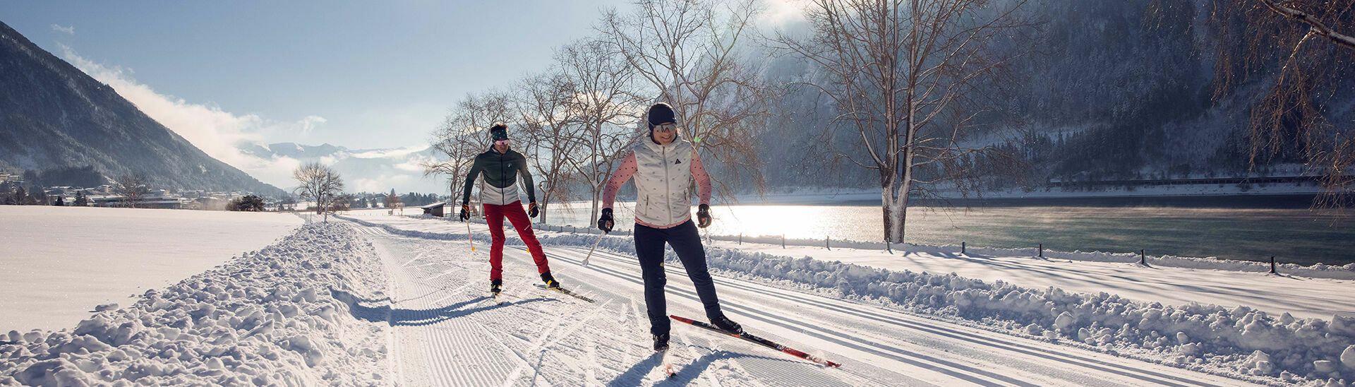 Langlaufspaß in Maurach am Achensee Mehr als 220 Loipenkilometer bieten rund um Tirols größten See uneingeschränkten Langlaufgenuss.}