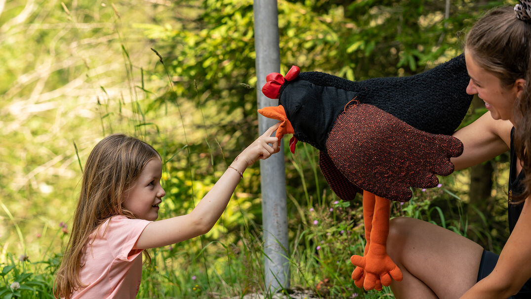Folgt Henne Hanna beim Kinderprogramm mit viel Spiel und Spaß auf die Alm.