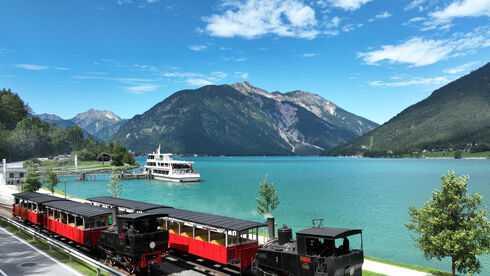 achenseebahn-schiff-seespitz.jpg