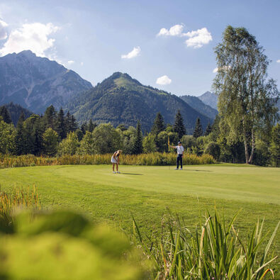 Eine spektakuläre Kulisse prägt das Bild des Golf- und Landclubs Achensee in Pertisau und macht Golfen in der Region zu einem Highlight.
