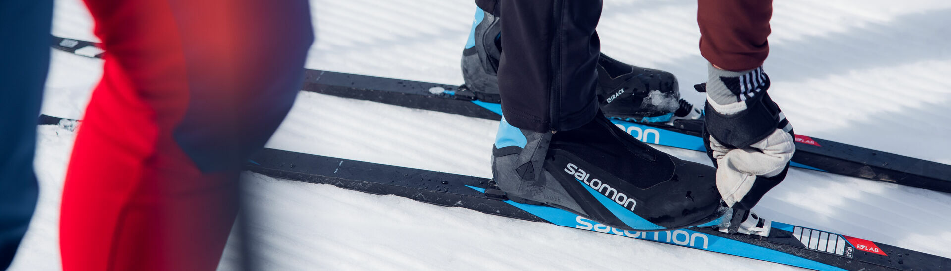 Langlaufausrüstung Zu einem perfekten Langlauftag gehört auch die passende Ausrüstung.}