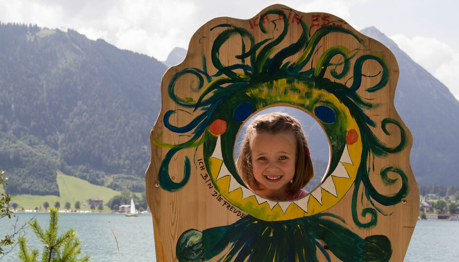 Der Wusel-Seeweg am Ufer des Achensees zwischen Maurach und Achenkirch ist ein Outdoor-Paradies für Kinder.
