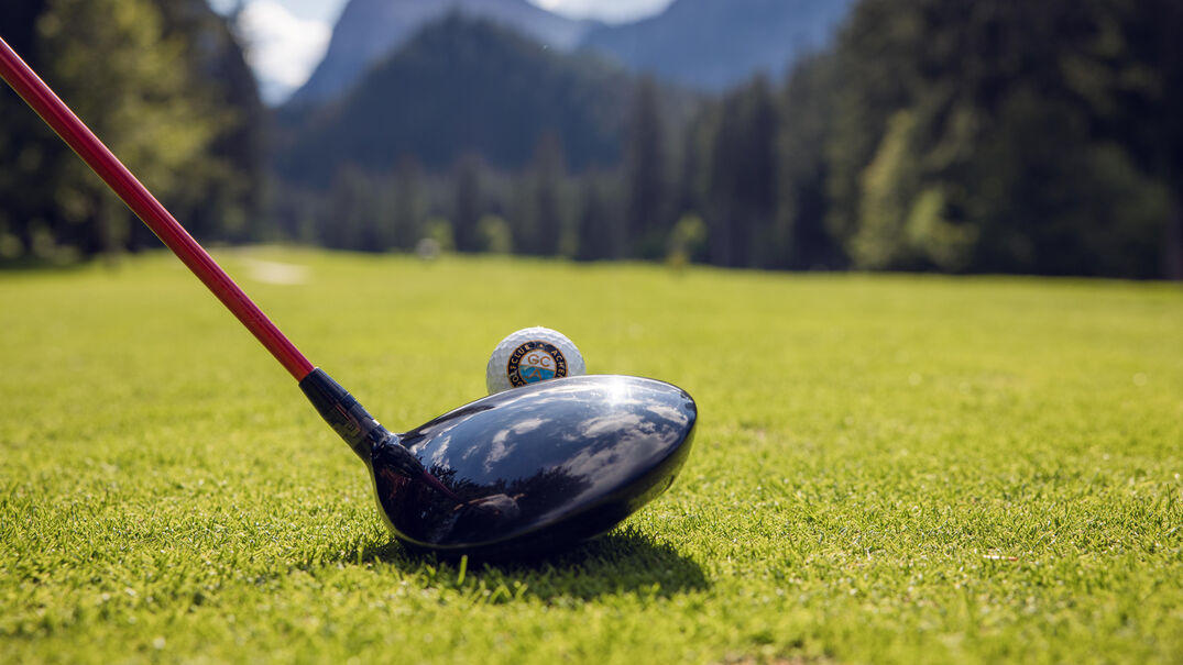 Golfen in Pertisau am Achensee Eine spektakuläre Kulisse prägt das Bild des Golf- und Landclubs Achensee in Pertisau und macht Golfen in der Region zu einem Highlight.