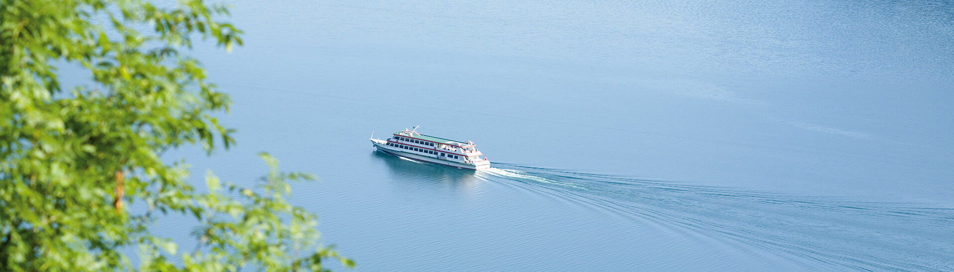 Achenseeschifffahrt Mit dem Schiff den Achensee und die Dörfer rundherum erkunden.}
