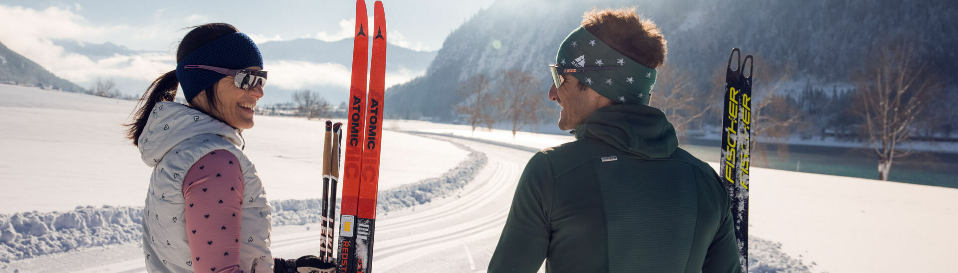 Langlaufen in Maurach am Achensee Langlaufspaß in Maurach am Achensee für ein junges Paar.}