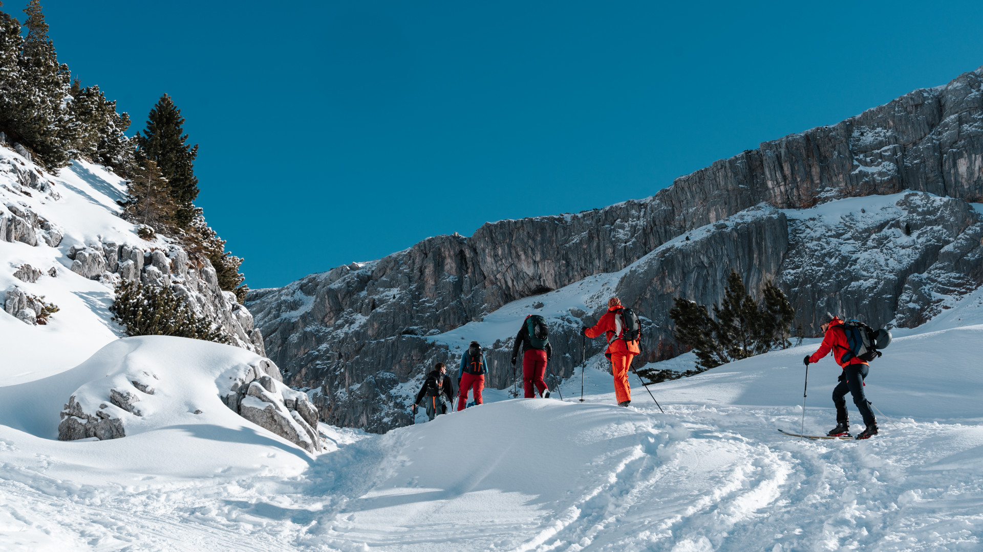 Skitourengehen im Rofan am Achensee Teilnehmer beim Skitourencamp im Rofan am Achensee.