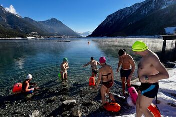 Ice swimming workshop at Lake Achensee