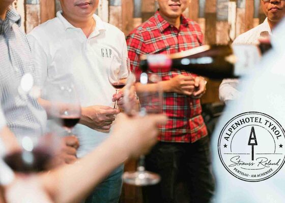 Weinverkostung - Weinreise durch die Toskana